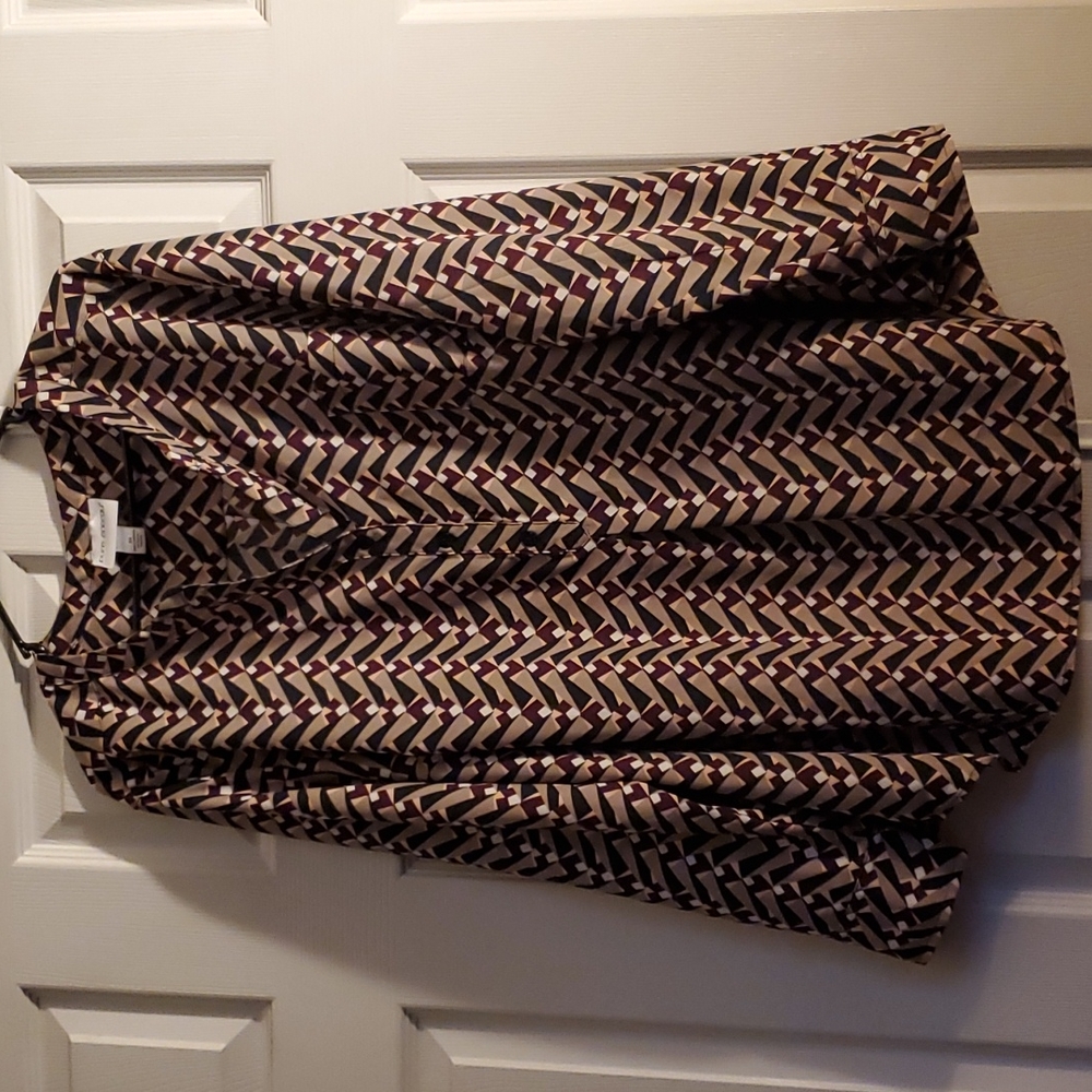 #34 - Geometric Long Sleeve Blouse